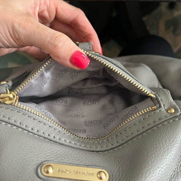 Michael Kors Shoulder Bag - Picture 9 of 12